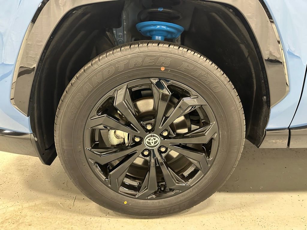 Used 2025 Toyota RAV4 XSE w/ Weather Package image 66