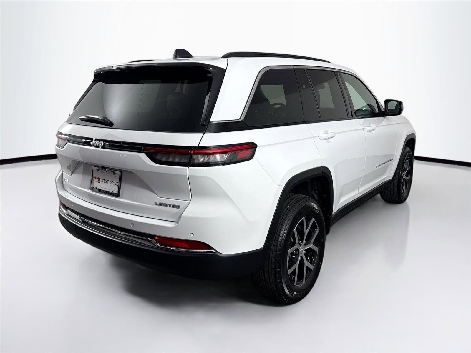 Used 2025 Jeep Grand Cherokee Limited image 12