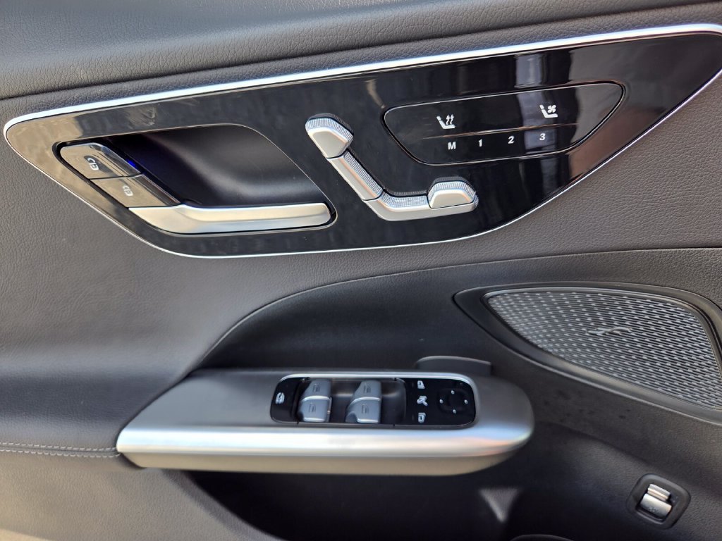 Used 2026 Mercedes-Benz C 300 Sedan image 23
