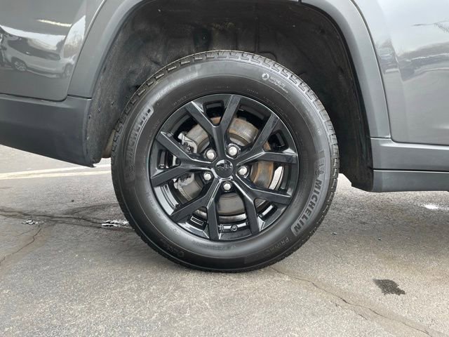 Used 2025 Jeep Grand Cherokee L Altitude image 38