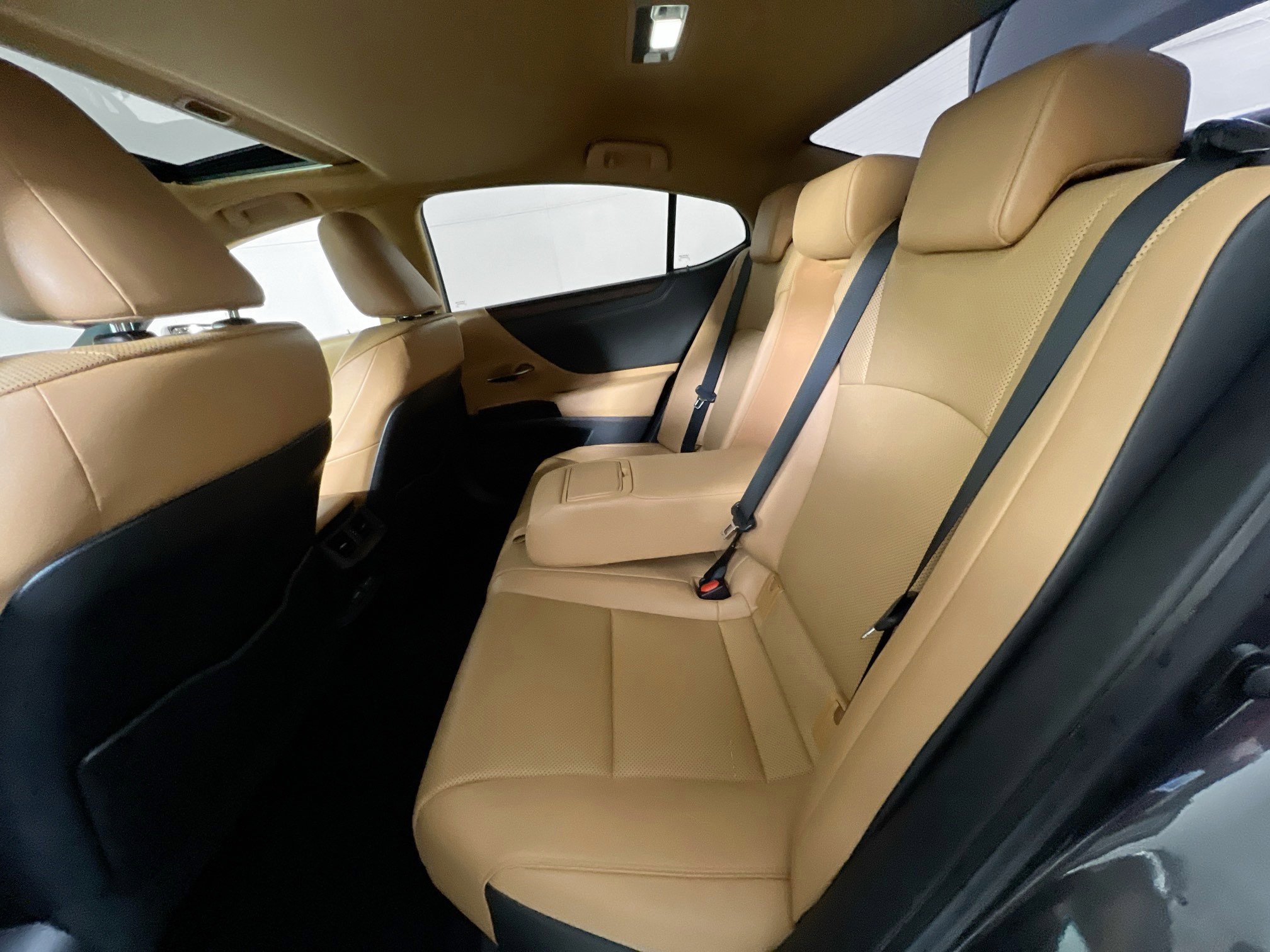 Used 2022 Lexus ES 350 w/ Premium Package image 24