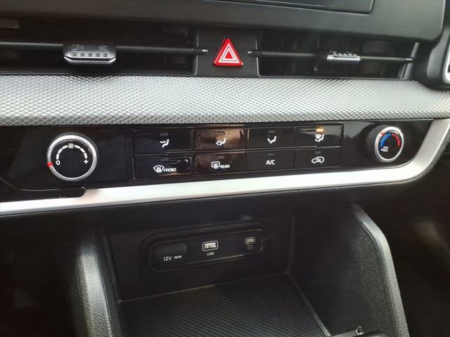 Used 2025 Kia Sportage LX image 23