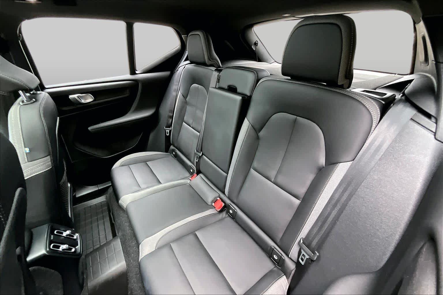 Certified 2023 Volvo XC40 Recharge Ultimate w/ Protection Package Premier AWD/4WD image 19