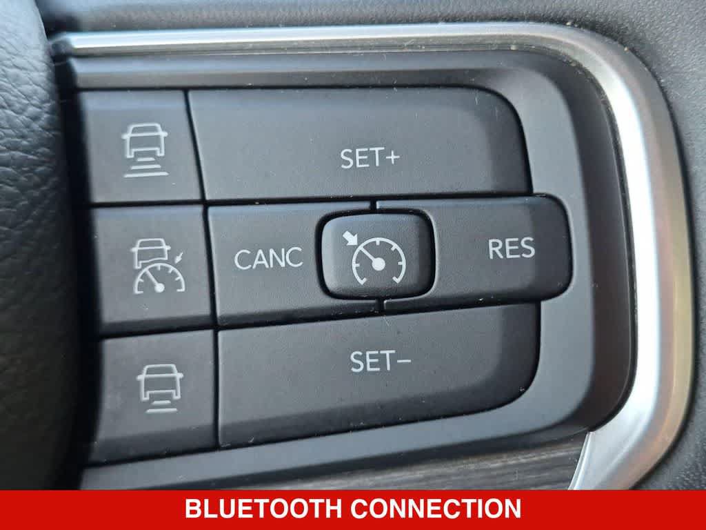 Used 2024 Jeep Wagoneer L Series II w/ Flexible Seating Group RWD image 24