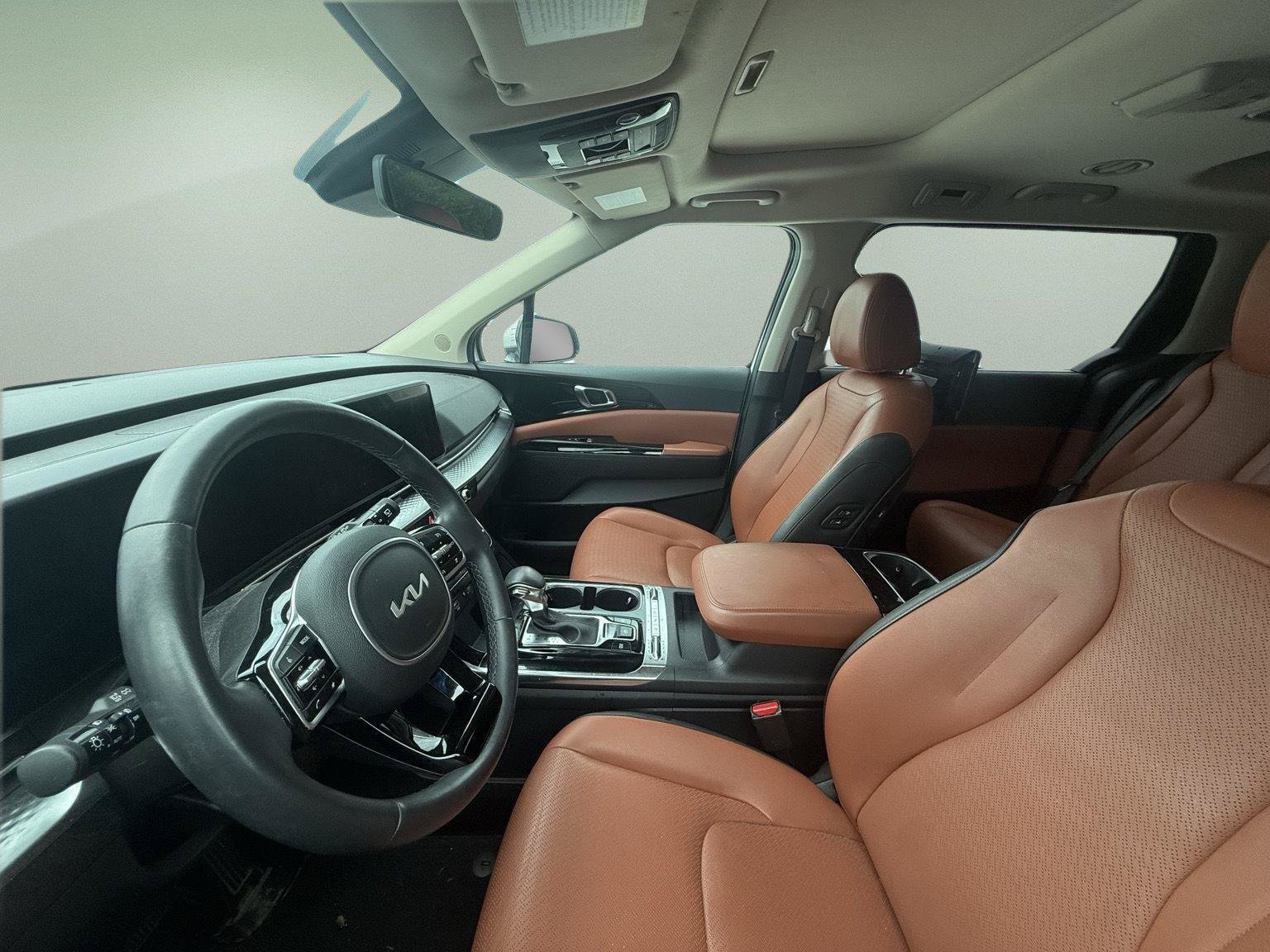 Used 2024 Kia Carnival SX Prestige FWD image 10
