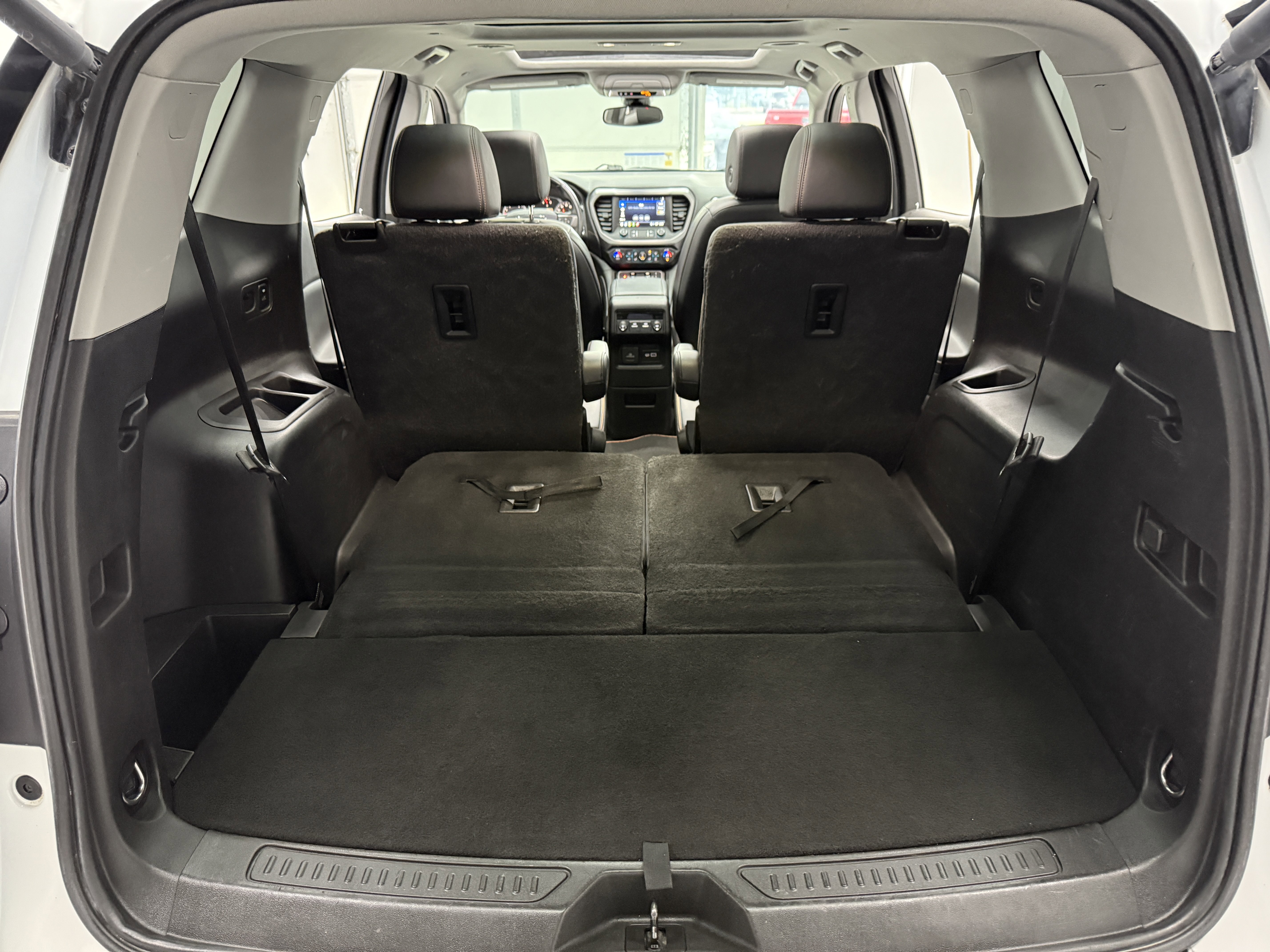 Used 2021 GMC Acadia AT4 image 28