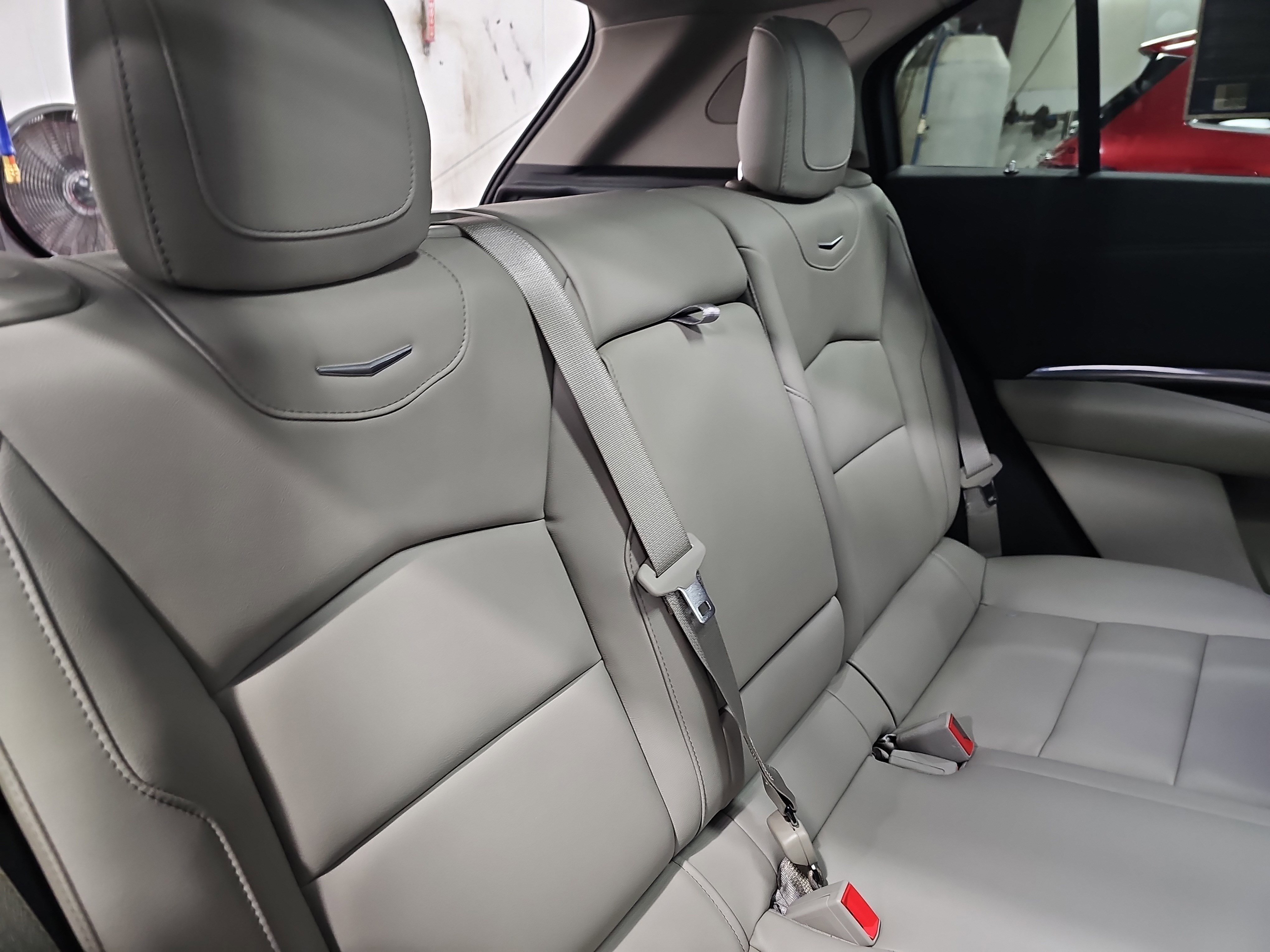 Used 2021 Cadillac XT4 Luxury w/ Cold Weather Package image 12