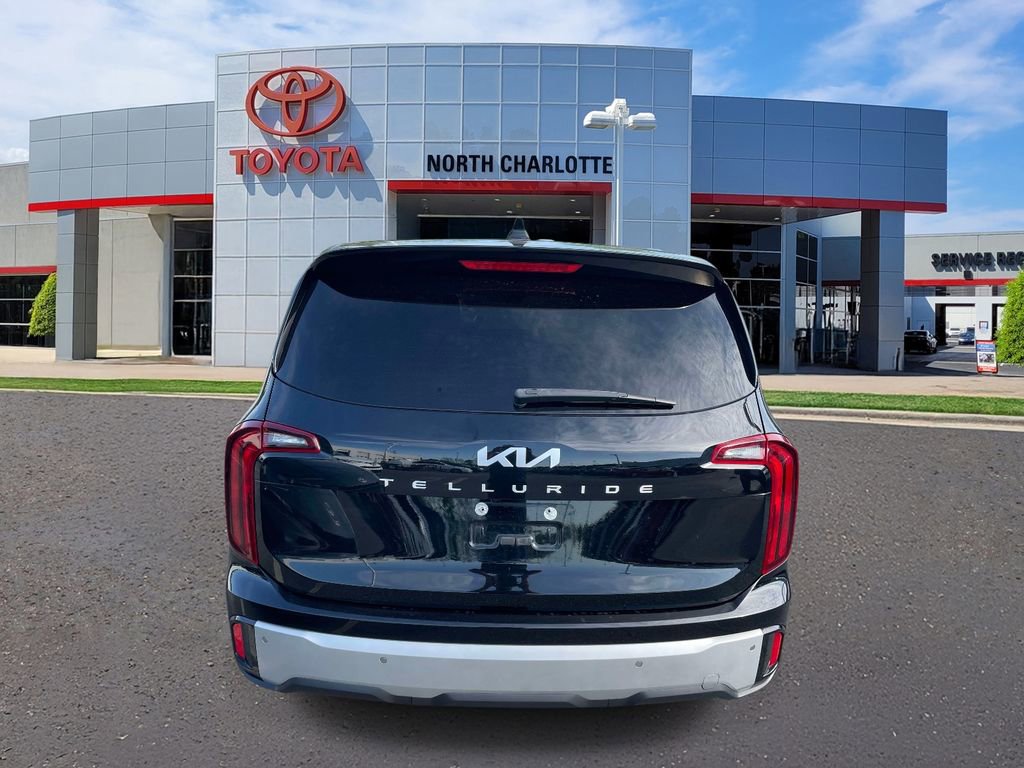 Used 2023 Kia Telluride LX image 8