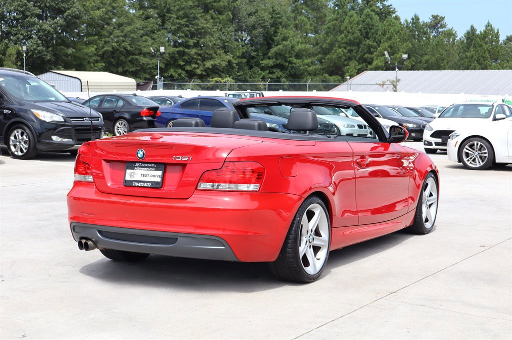 Used 2011 BMW 135i Convertible RWD image 12