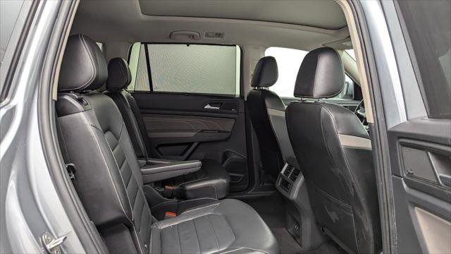 Used 2022 Volkswagen Atlas SEL Premium AWD/4WD image 18