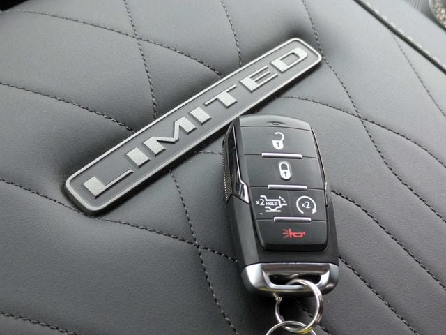 New 2026 RAM 2500 Limited AWD/4WD image 28