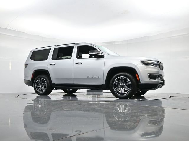 Used 2024 Jeep Wagoneer Series II w/ Flexible Seating Group image 29