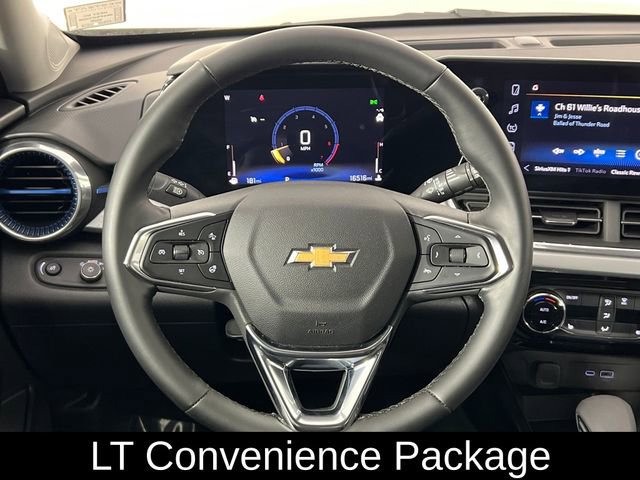 Used 2025 Chevrolet Trax LT w/ LT Convenience Package image 7