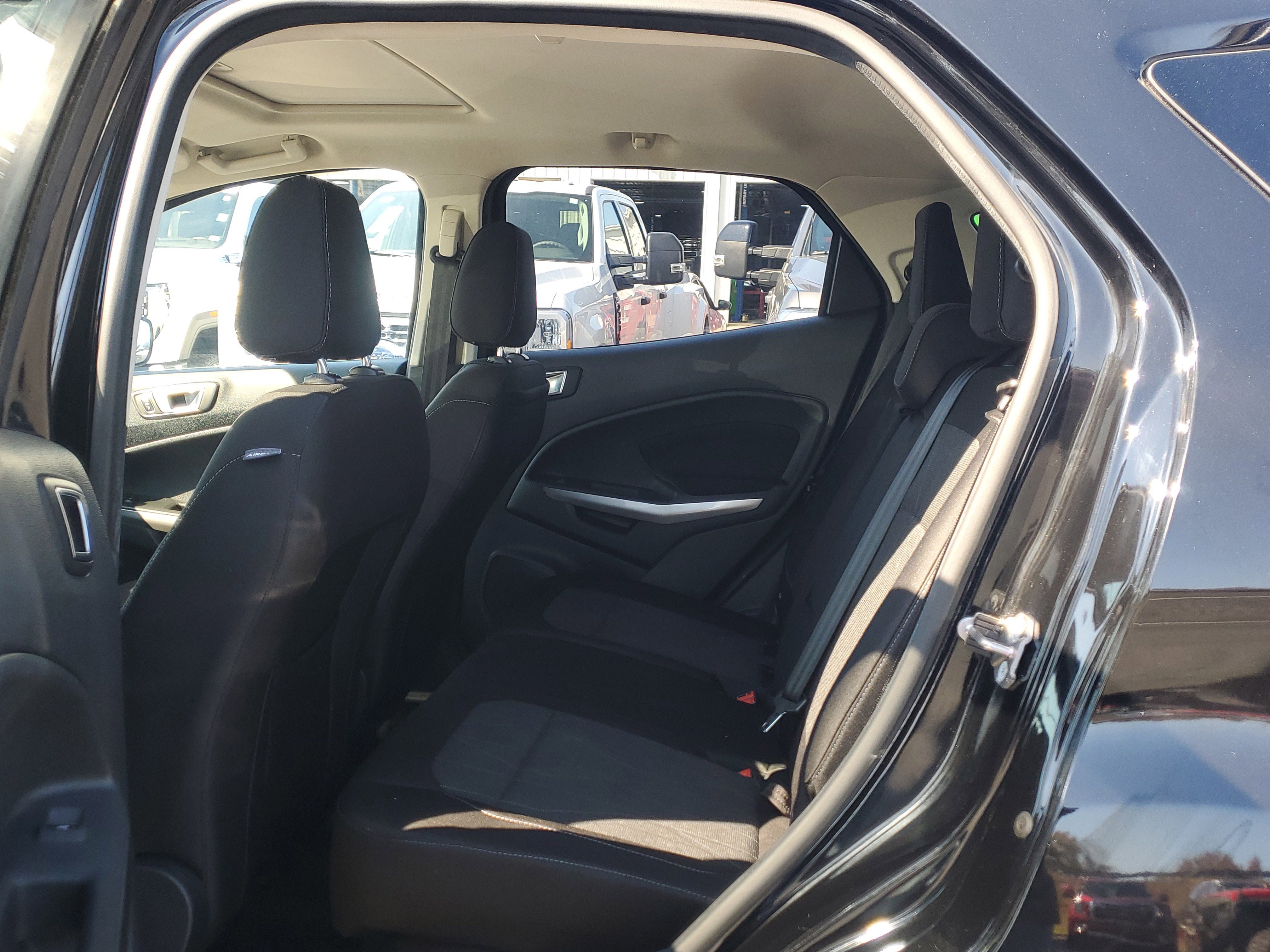 Used 2018 Ford EcoSport SE w/ SE Convenience Package image 13