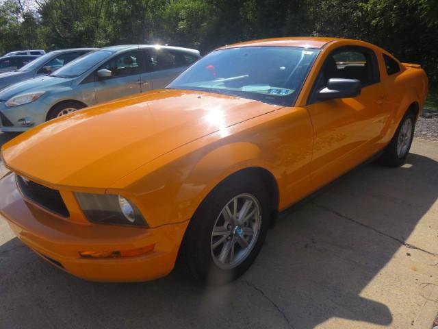 Used 2007 Ford Mustang Coupe RWD image 3