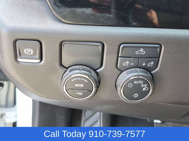 Used 2025 Chevrolet Silverado 1500 LT RWD image 17