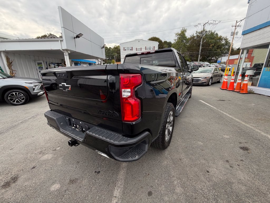 Used 2024 Chevrolet Silverado 1500 High Country w/ Technology Package AWD/4WD image 6