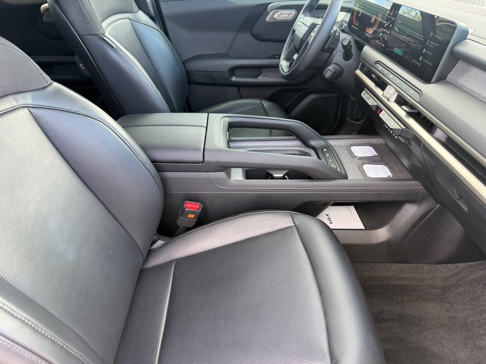 Certified 2027 Kia Telluride S w/ Towing Package FWD image 10