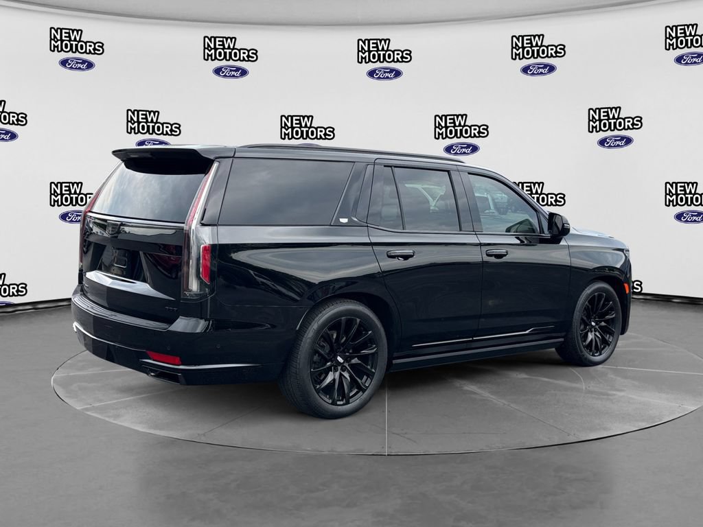 Used 2023 Cadillac Escalade Sport w/ LPO, ONYX Package AWD/4WD image 5