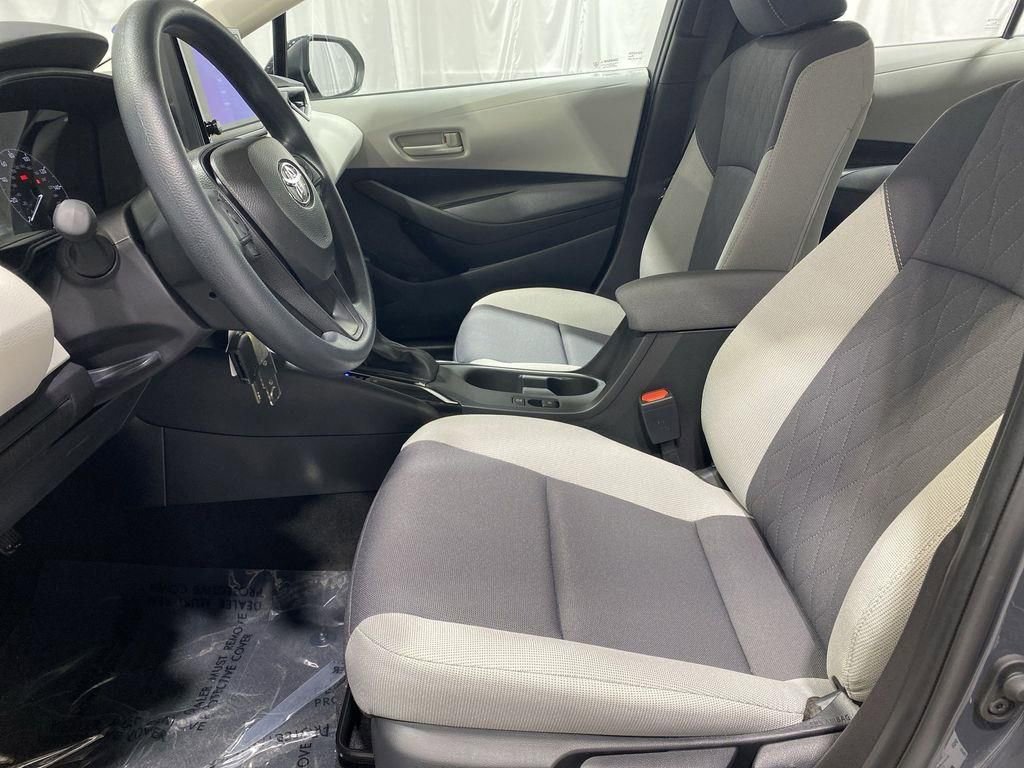 Used 2025 Toyota Corolla LE image 13