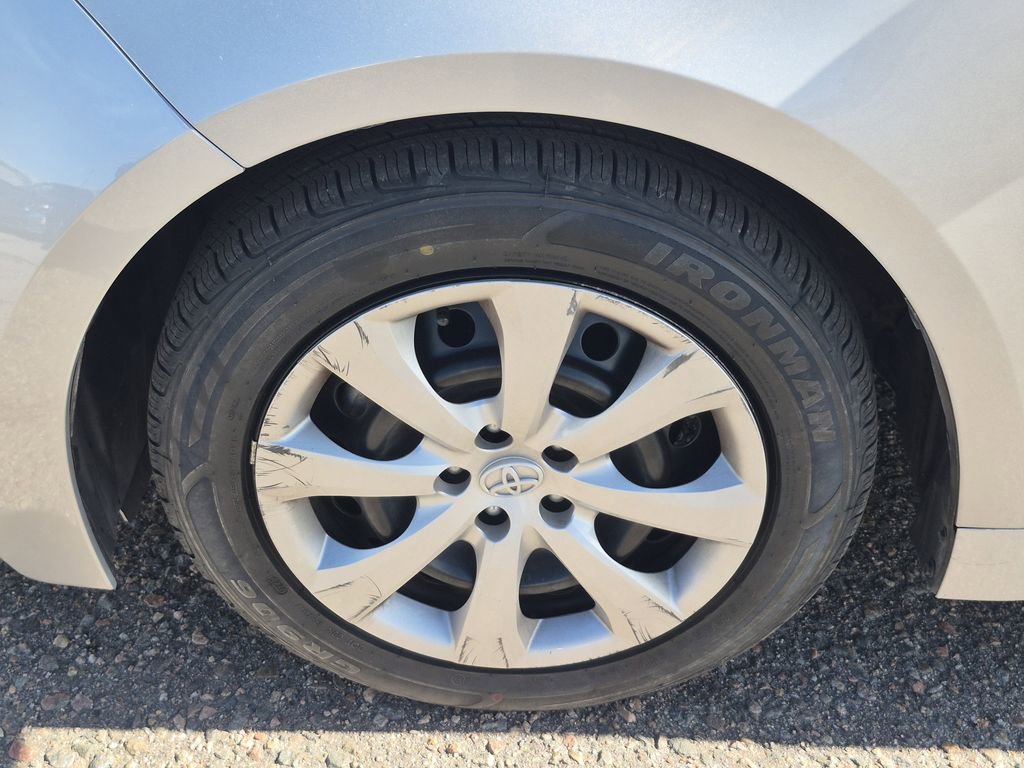 Used 2024 Toyota Corolla LE FWD image 18