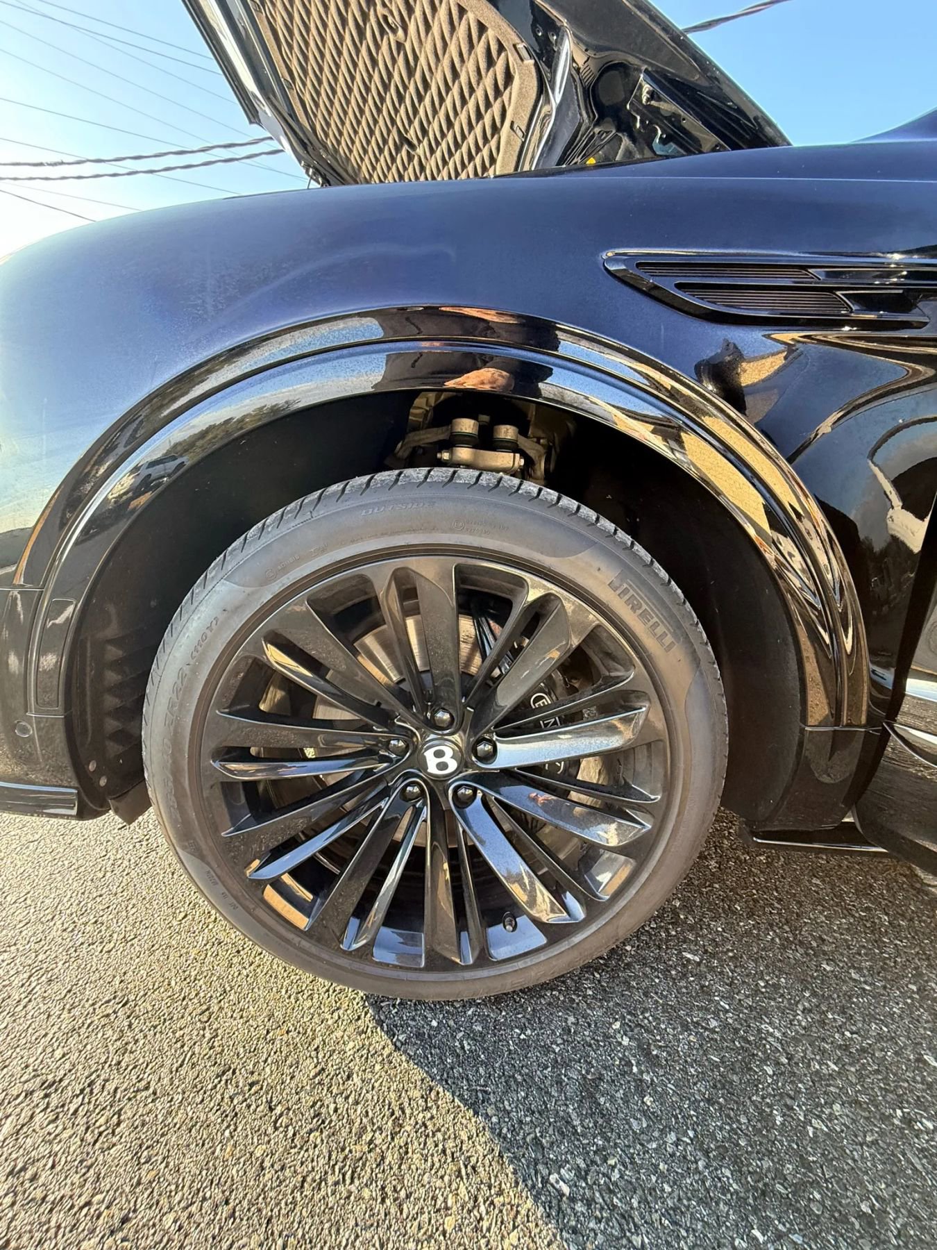 Used 2022 Bentley Bentayga Speed image 11