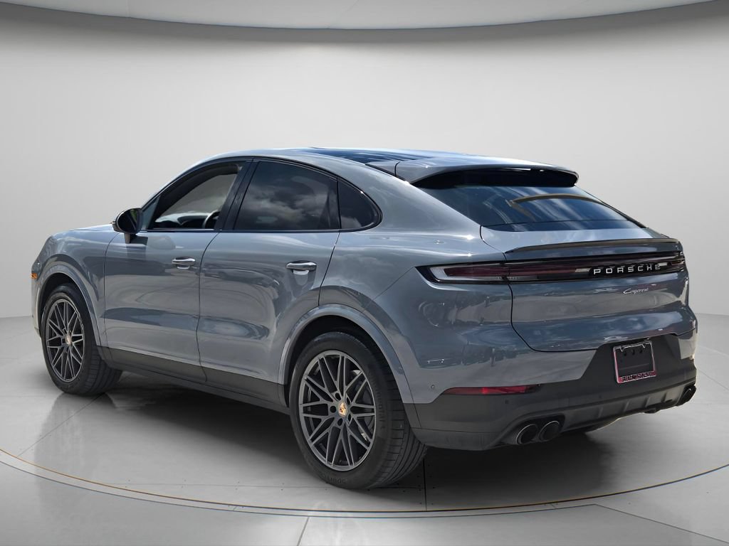 Used 2024 Porsche Cayenne Coupe AWD/4WD image 4