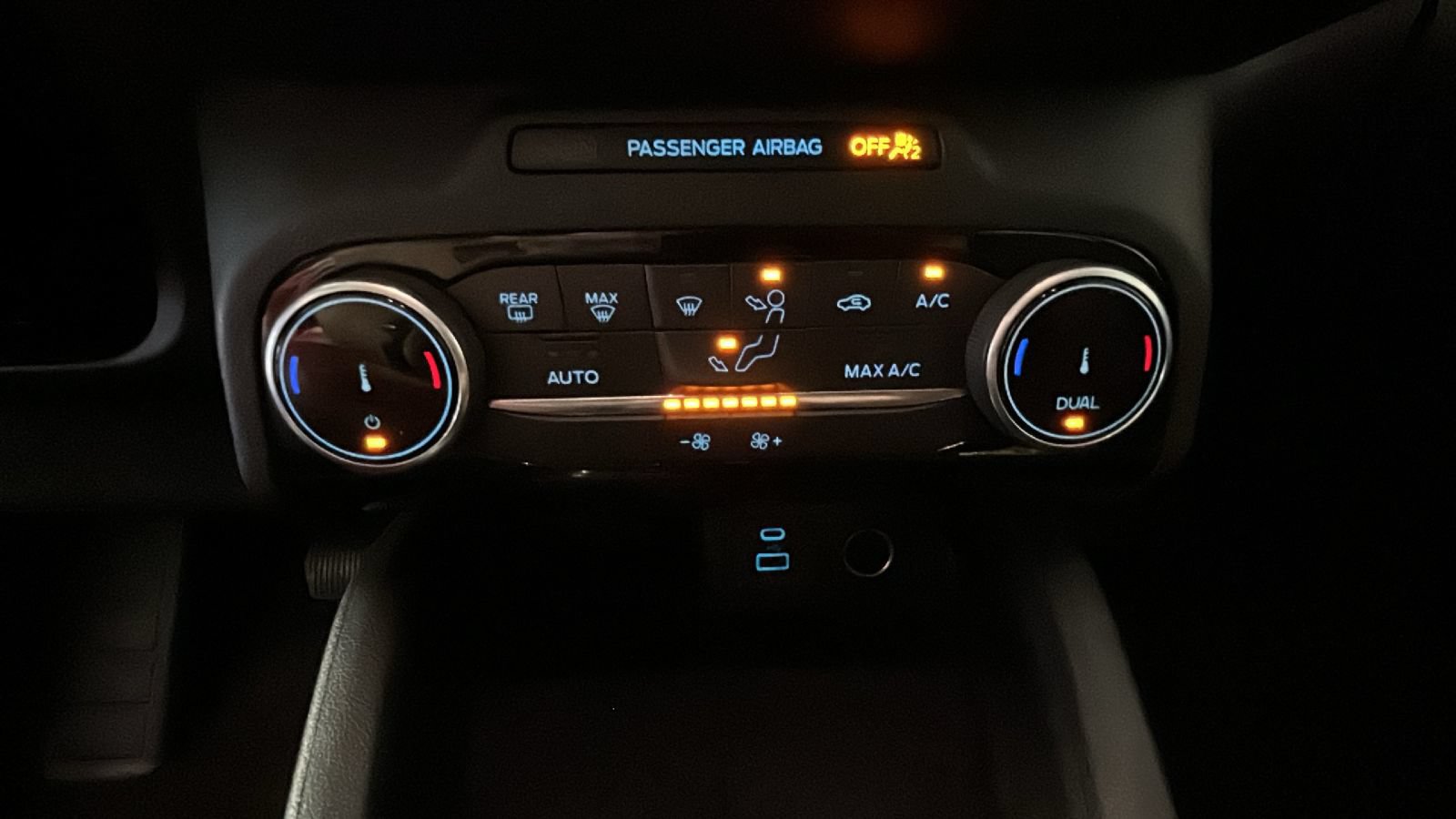Used 2022 Ford Escape SE w/ Convenience Package FWD image 22