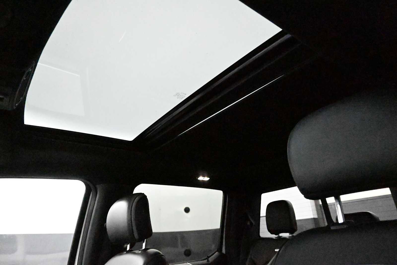 Used 2018 Ford F150 Platinum w/ Equipment Group 701A Luxury AWD/4WD image 22