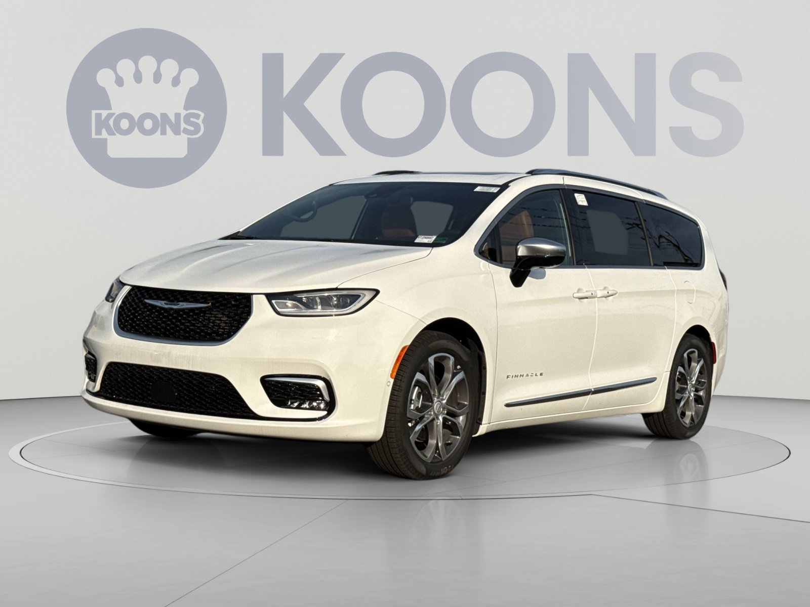 Used 2026 Chrysler Pacifica Pinnacle FWD image 1