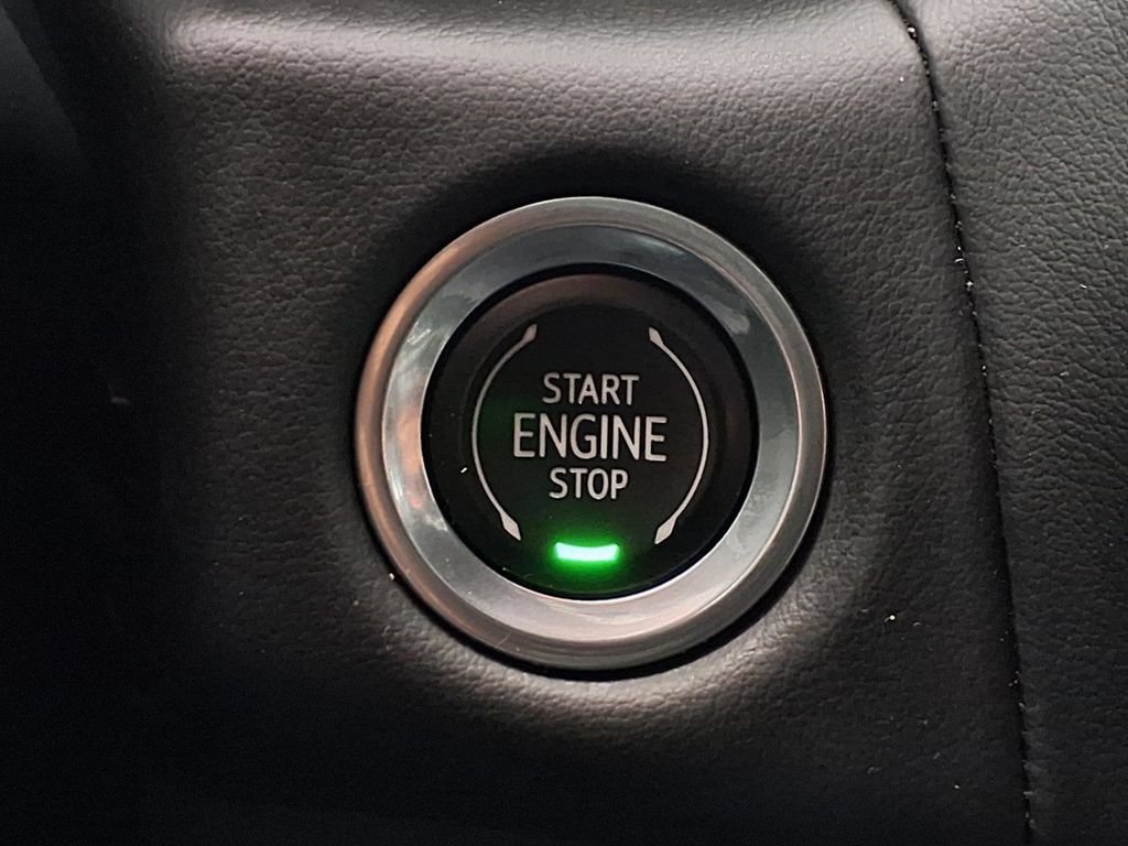 Certified 2021 GMC Yukon SLT w/ Rear Media and Nav Package RWD image 9