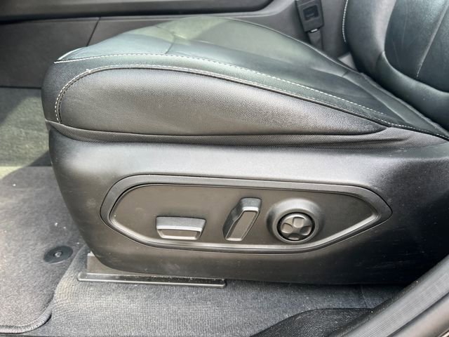 Used 2022 Jeep Grand Cherokee Limited 4xe image 12