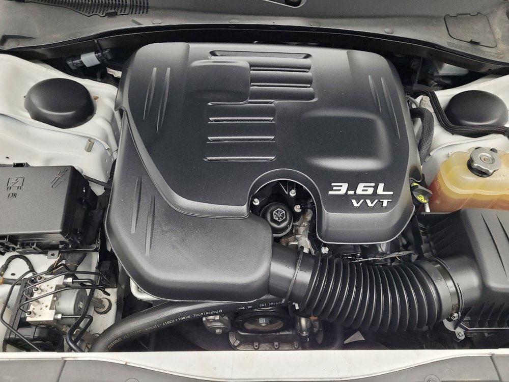 Used 2021 Chrysler 300 Touring w/ Sport Appearance Package RWD image 30