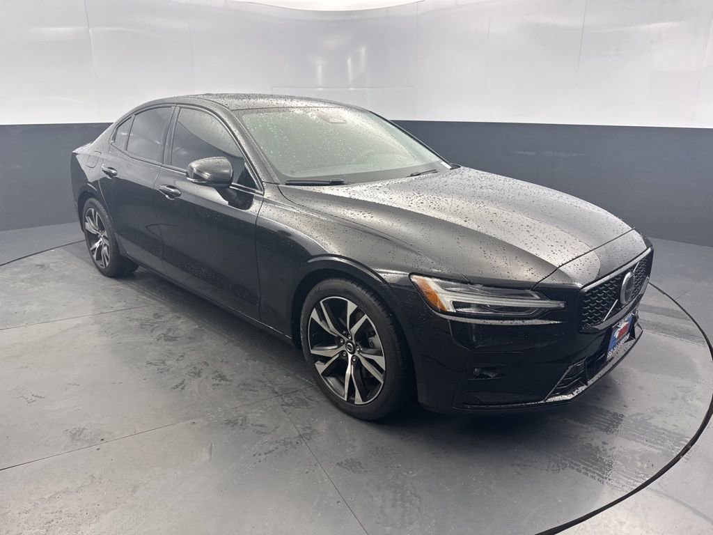 Used 2024 Volvo S60 B5 Core image 7