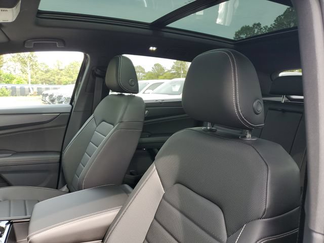 New 2026 Volkswagen Atlas Cross Sport SEL R-Line AWD/4WD image 16