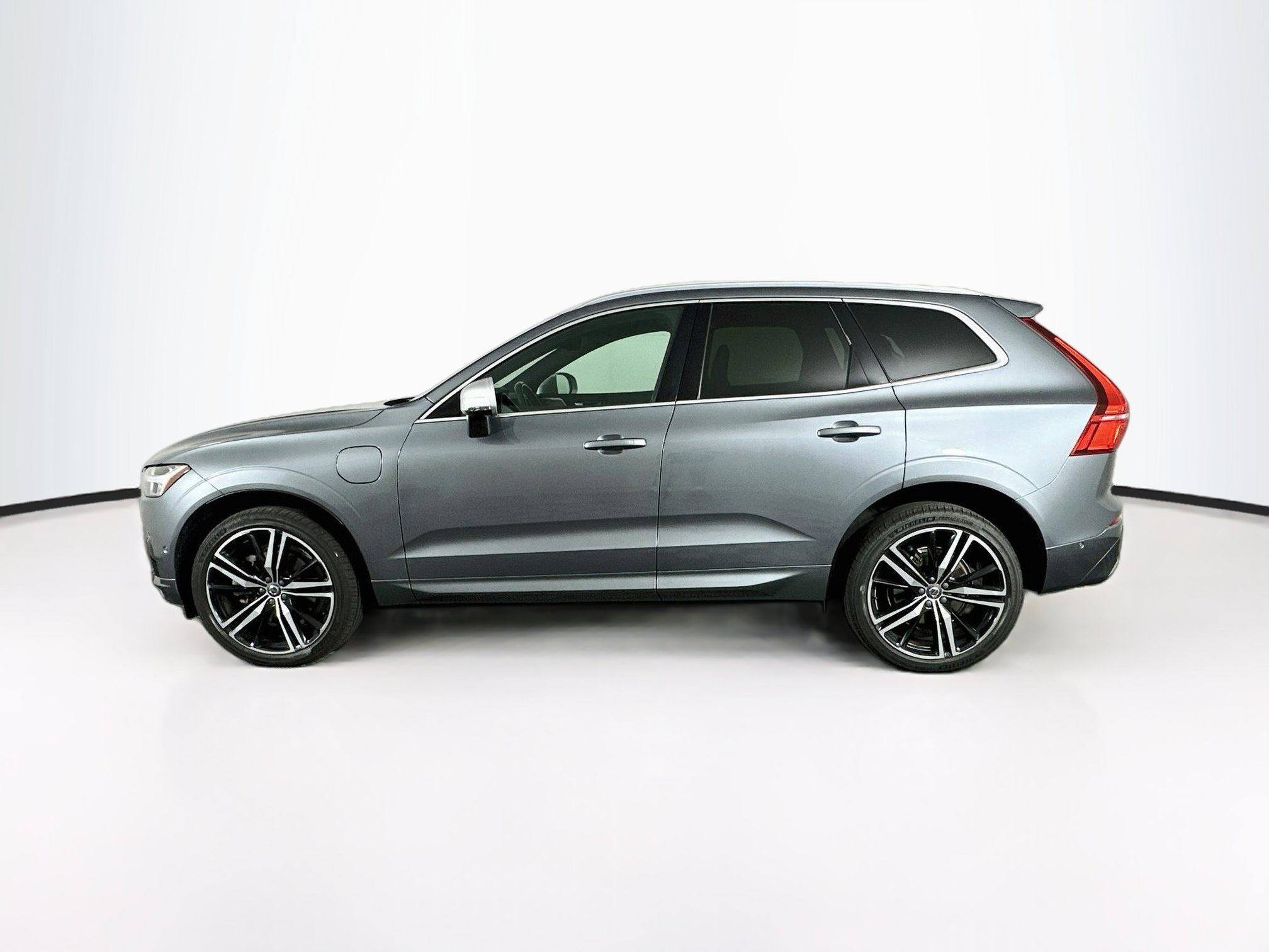 Used 2019 Volvo XC60 T8 R-Design AWD/4WD image 4
