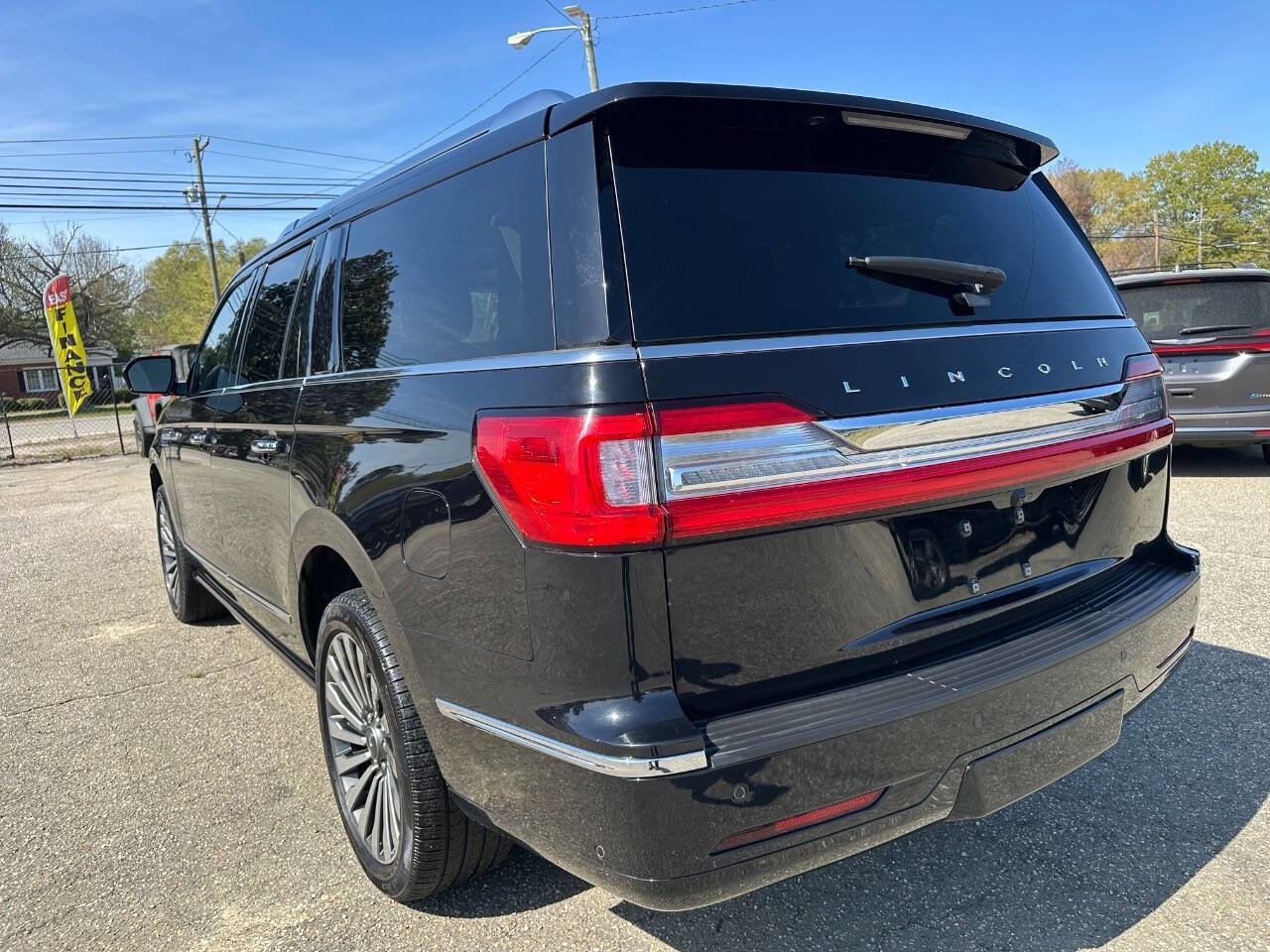 Used 2019 Lincoln Navigator L Reserve image 19