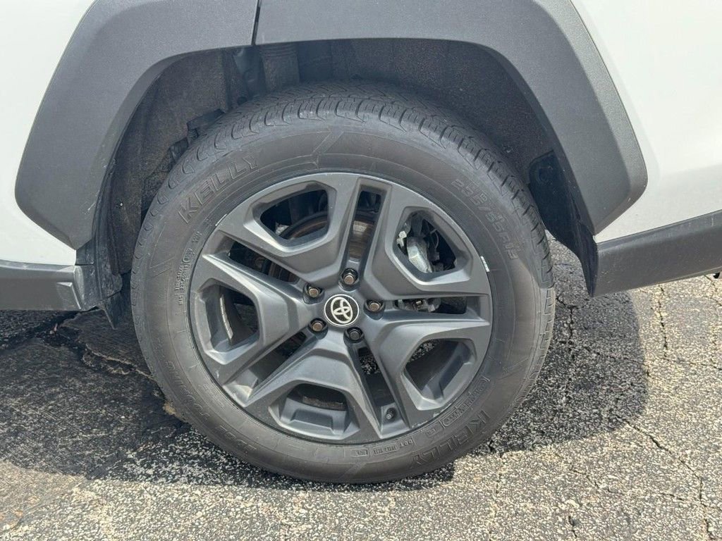 Used 2024 Toyota RAV4 Adventure AWD/4WD image 8