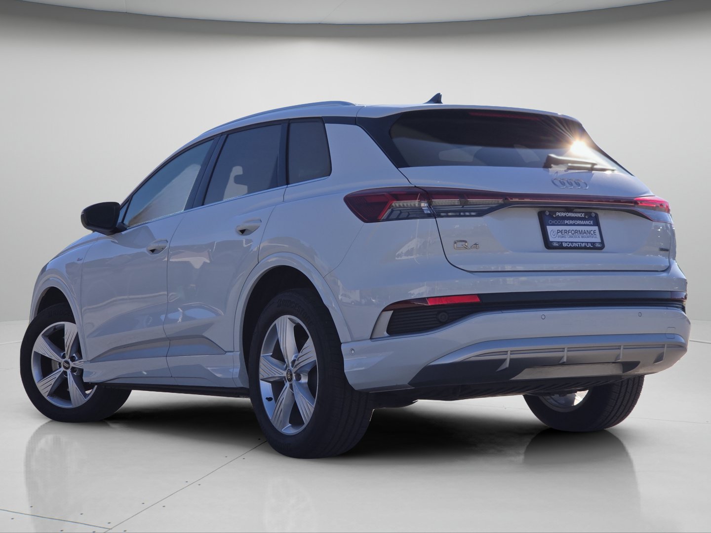 Used 2023 Audi Q4 e-tron Premium Plus w/ Premium Plus AWD/4WD image 21