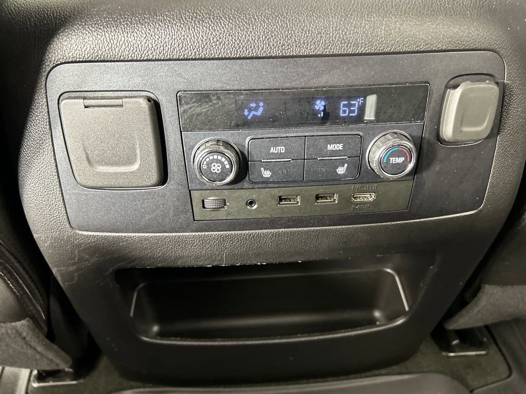 Used 2018 GMC Yukon Denali w/ Denali Ultimate Package image 18