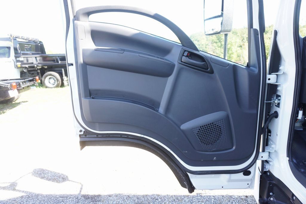 New 2025 Chevrolet Low Cab Forward RWD image 17