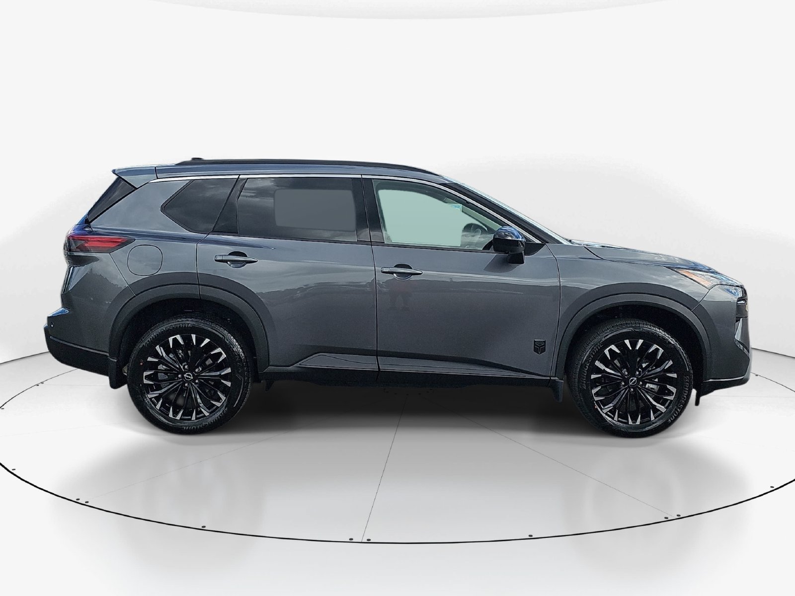 New 2027 Nissan Rogue Dark Armor FWD image 5