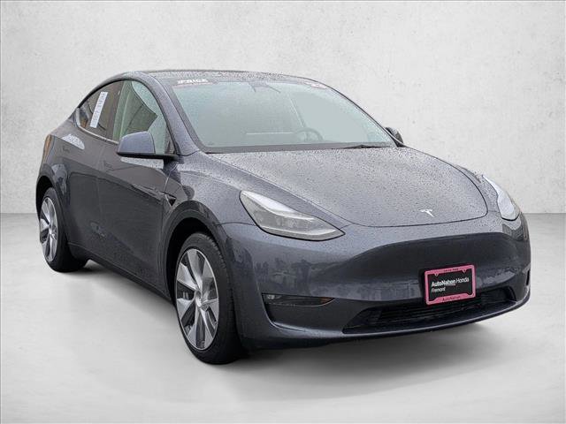 Used 2023 Tesla Model Y Long Range image 3