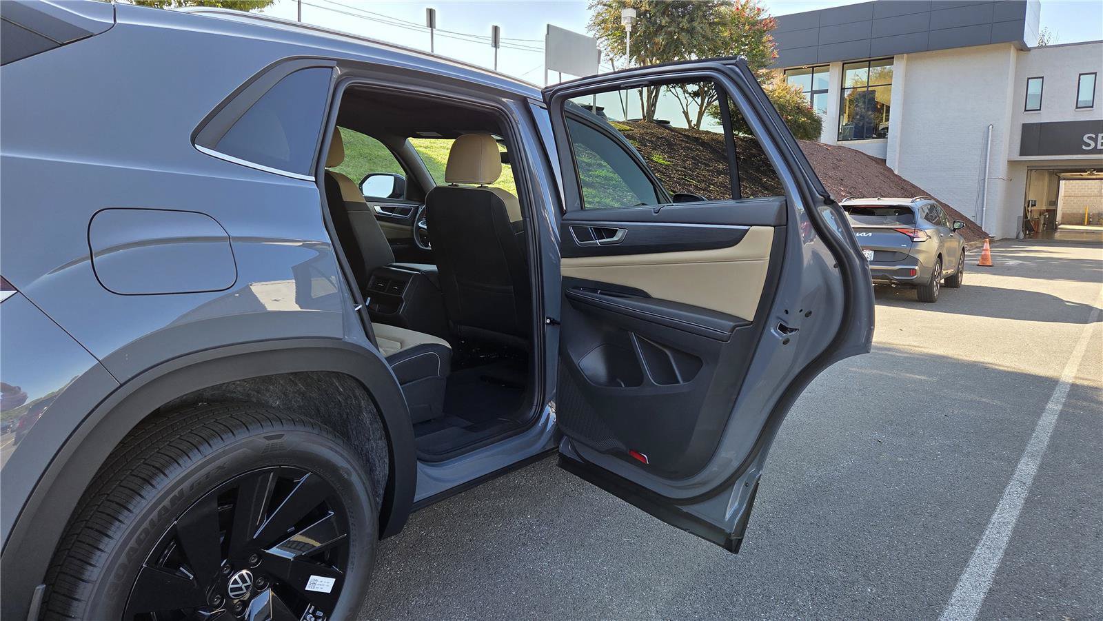 New 2026 Volkswagen Atlas Cross Sport SE AWD/4WD image 29