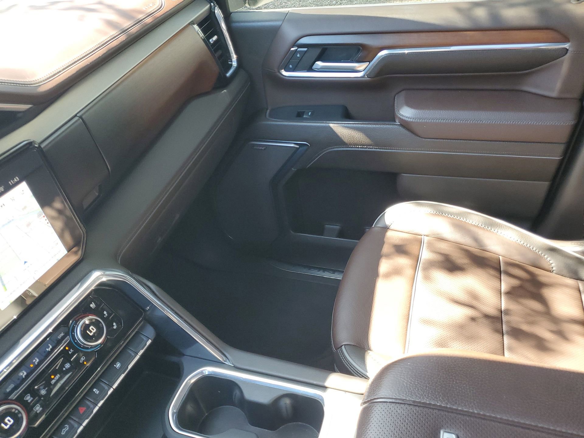 Used 2024 GMC Sierra 3500 Denali w/ Denali Reserve Package image 24