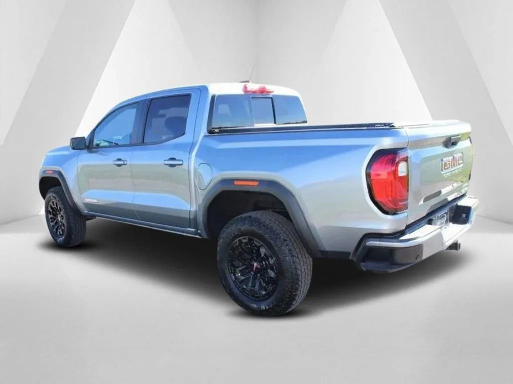 New 2026 GMC Canyon Elevation image 5