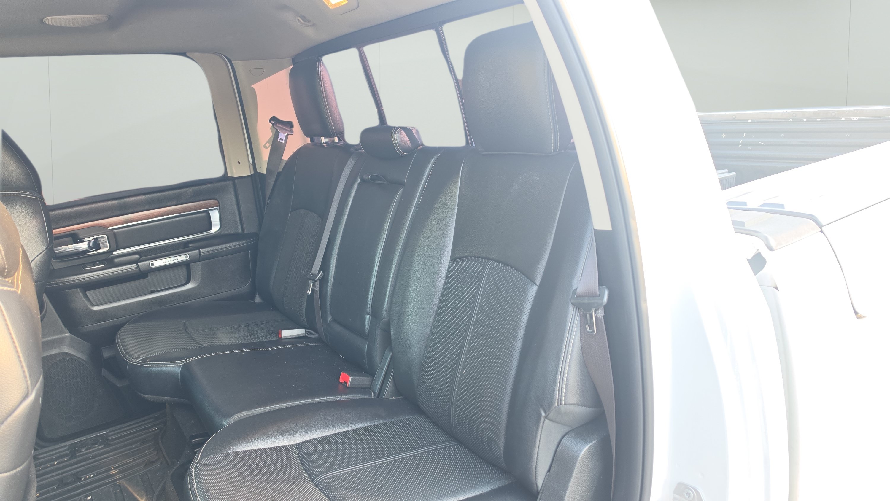Used 2018 RAM 2500 Laramie w/ Convenience Group AWD/4WD image 21