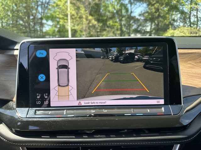 Used 2025 Volkswagen Atlas SE w/ Black Wheel Package FWD image 24