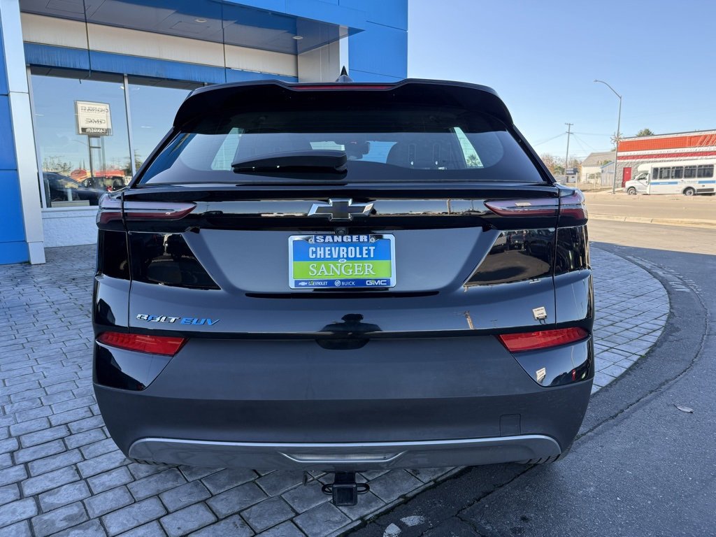 Used 2023 Chevrolet Bolt EUV LT image 6