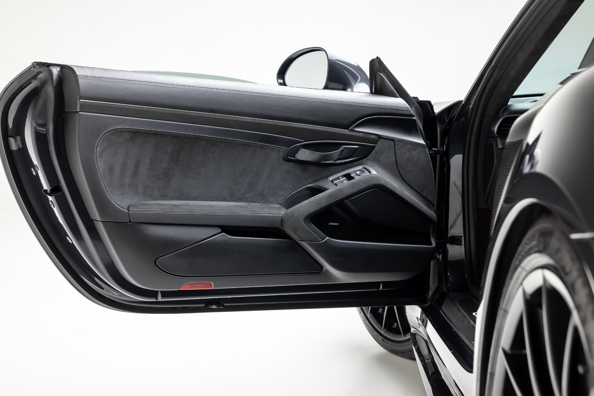 Used 2018 Porsche 911 GT2 RS image 15